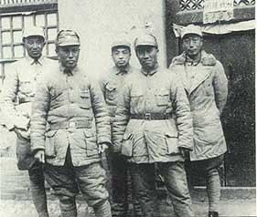 左起:罗瑞卿、吕正操、彭德怀、朱德、聂荣臻(1940年摄于山西)