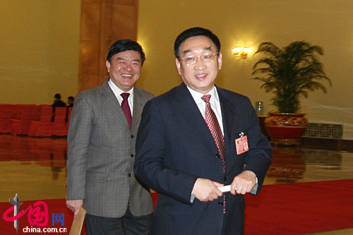 ˮ���������ף�ͼ�󣩡������������ã�ͼ�ң������������ñ���һЦ����