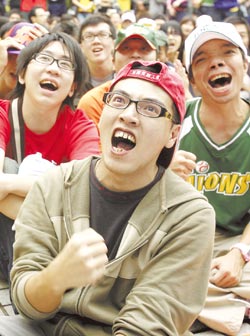 台湾职棒假球案发酵 球迷上街游行提诉求(图)