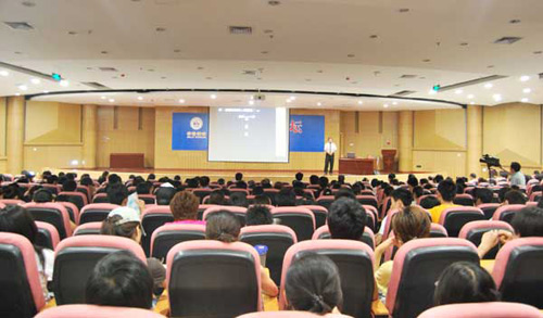 台湾艺术大学教授到山东艺术学院作学术报告