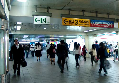 台湾高铁采用了日本新干线技术