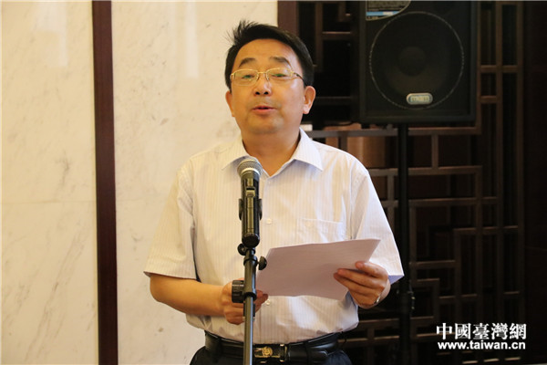 甘肃省台办主任王锋致辞欢迎台湾摄影家。(中国台湾网 刘燕莱 摄)