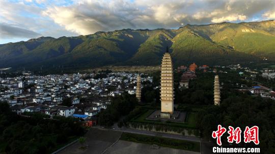 航拍云南大理崇圣寺。 严越培 摄