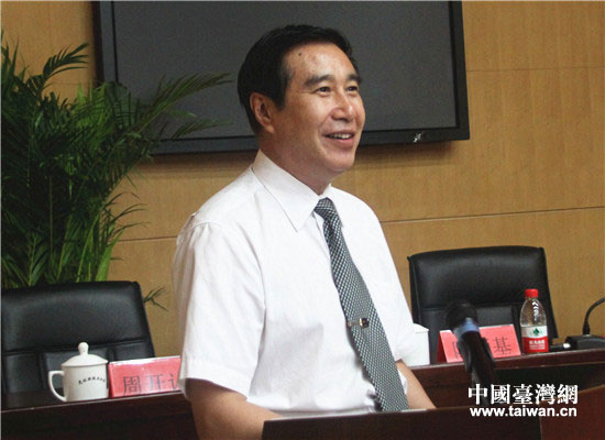 台盟中央副主席黄志贤代表台盟中央致贺词