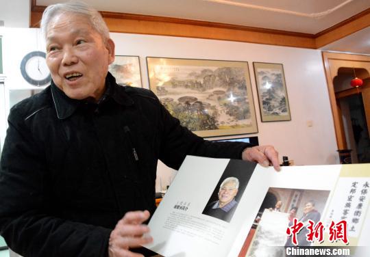 通讯：给吴伯雄送过三次画的土楼画家