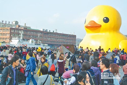 黄色小鸭将结束台湾之旅鸭迷望延长展期（图）