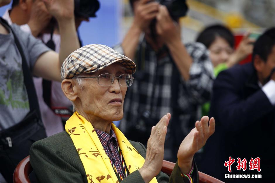 台湾湾诗人余光中