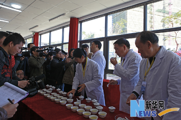 两岸茶王争霸赛开赛 1000多个茶样角逐茶王
