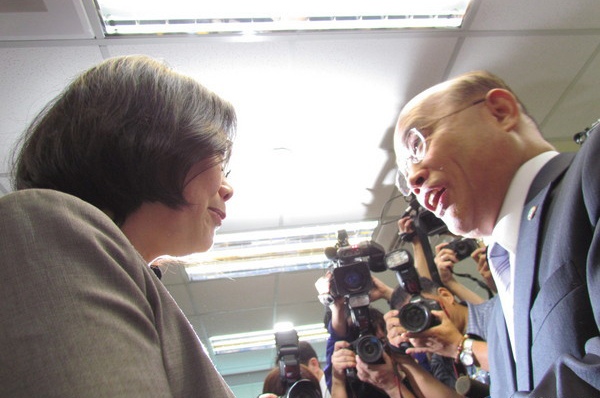 民进党主席蔡英文22日将拜会前主席苏贞昌