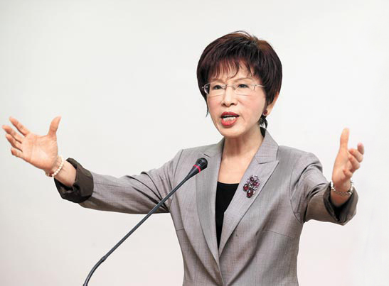 “立法院副院长”洪秀柱5日强调以雁行策略带蓝营“立委”冲过半