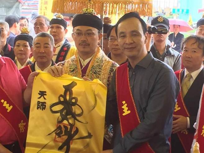 与洪联系被拒？ 朱立伦回应：她在沉淀中（图）
