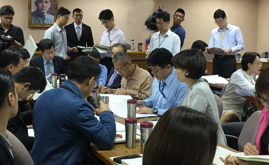“立法院”对台湾防务部门预算进行逐项审查