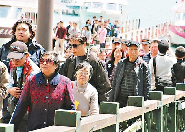 大陆游客10月赴台人数狂减15万 创单月最大跌幅