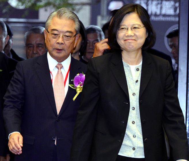 蔡当局"最会沟通"放空话 "一例一休"让企业界心塞