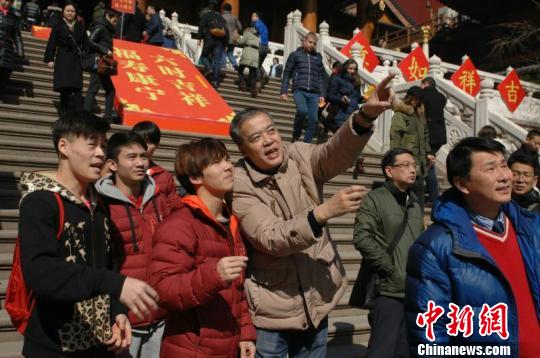 台北体操选手到上海静安寺祈福