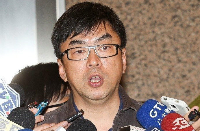 “立委”段宜康27日发文指出，“退辅会”管荣总，是外行领导内行