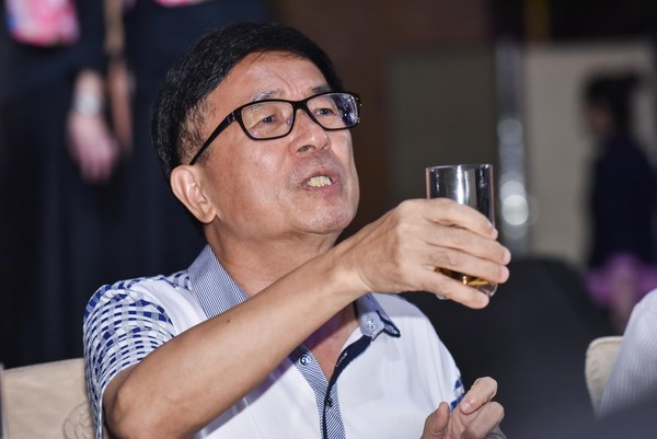 绿议员大串联逼蔡英文"特赦"陈水扁:否则他真跳楼了!