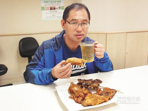 台湾50岁男子长期食用啤酒＋炸鸡罹患胃癌（图）