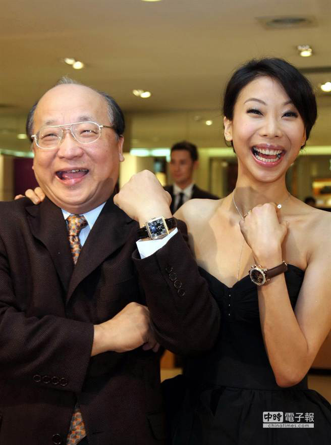 台中市长胡志强和胡婷婷父女情深