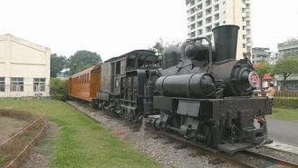 台湾阿里山森林铁路102岁 圣诞节将重启桧木车厢(图)