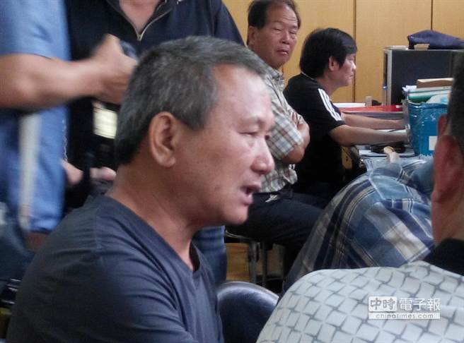 台湾警察凌晨回家被撞 遭拖行1公里（图）