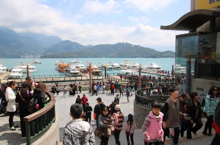 日月潭附近6家餐厅和旅馆在安全及质量方面存在问题，而这几家店面都是以往大陆游客最常光顾的地方，坑了不少大陆游客
