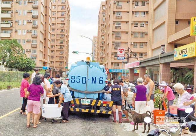 高雄供水进度1天跳票3次 市民打3000通电话轰炸市府