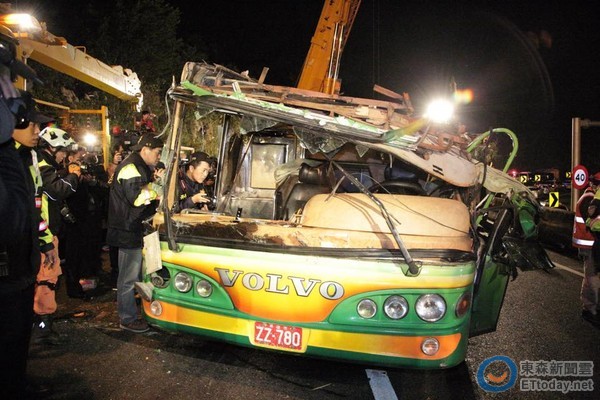 台游览车祸劳检初判:旅行社与驾驶属雇佣 难逃责任