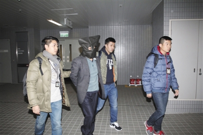 洛杉矶杀侄嫌犯在香港受审 称愿回美国自首