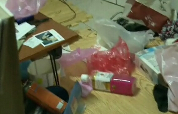 台湾男大学生出租屋内烧炭自杀，6室友中毒送医