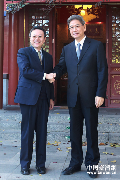 国台办主任张志军12日在北京与台湾方面陆委会主委王郁琦会面
