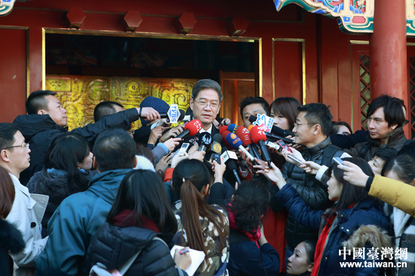国台办主任张志军12日在北京与台湾方面陆委会主委王郁琦会面