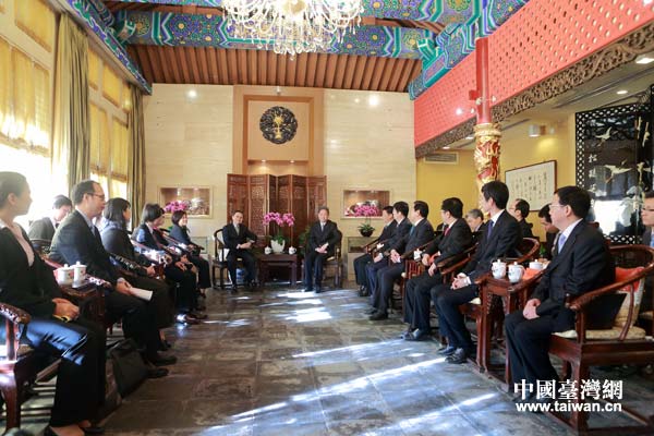 国台办主任张志军12日在北京与台湾方面陆委会主委王郁琦会面