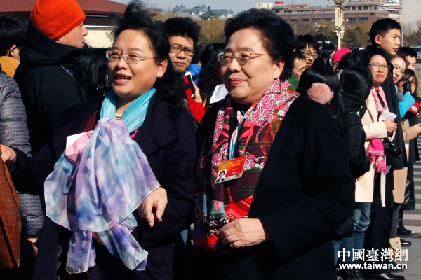 组图：全国政协十二届三次会议开幕会掠影