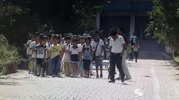 乐陵一小学班63人被扇耳光 打人的是品德课老师