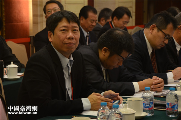 台参会代表看和平发展论坛:坚持"九二共识"才有未来