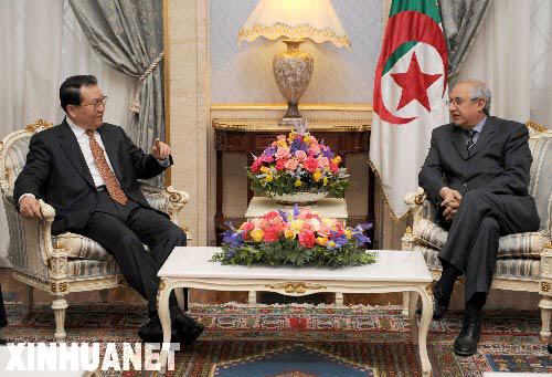 3��23�գ����ڰ��������Ƿ��ʵ��й��������ξֳ�ί���������������ǹ�������鳤�������թ������ȡ������ �»������ ��ռ����