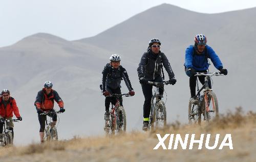 ����ͼƬ����������ο��ﳵǰ��������Σ�����2007��5��14�գ��� �»������ �����޲� ��