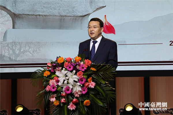 湖北省委常委,省委统战部长尔肯江·吐拉洪出席论坛,并宣布论坛开幕