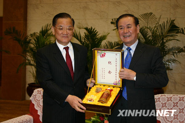 贵州省委书记石宗源会见连战一行(组图)