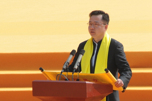 梓潼县人民政府县长贺旺敬诵丁酉年文昌祭祀大典祝文