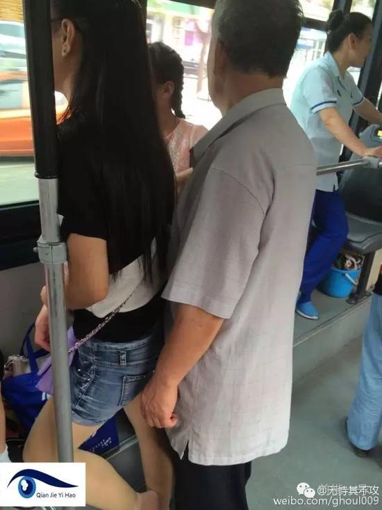 北京:"老流氓"公交上紧贴乱摸女生 已嚣张多年