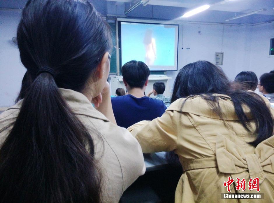 四川一高校开性教育课三秒被抢光