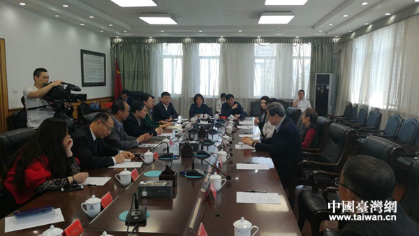 ��ί����ί����쵼�����ϼ���һͬ��̸