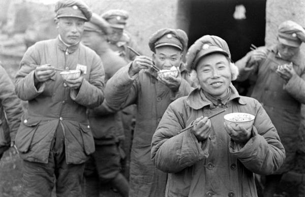 美国记者拍内战时国民党军何止一个惨字组图