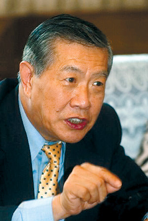 李昌钰忆首次破案学包公搬石问案漂亮破案