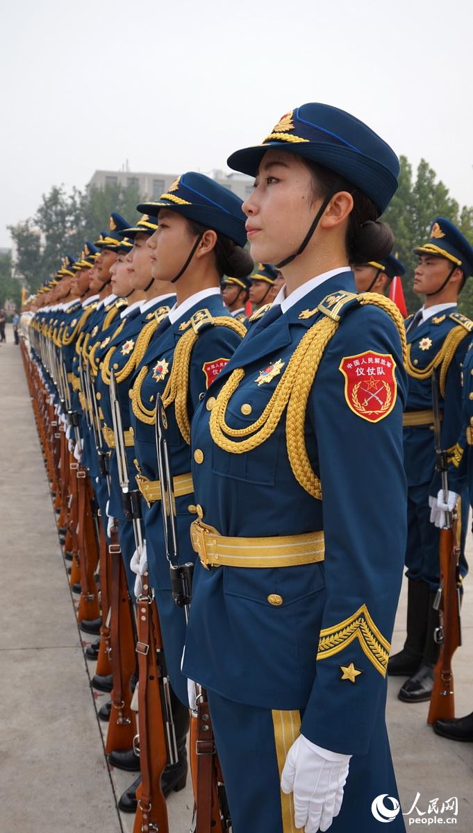 三军仪仗队驻地话军魂 颜值,力度,态度震撼人心