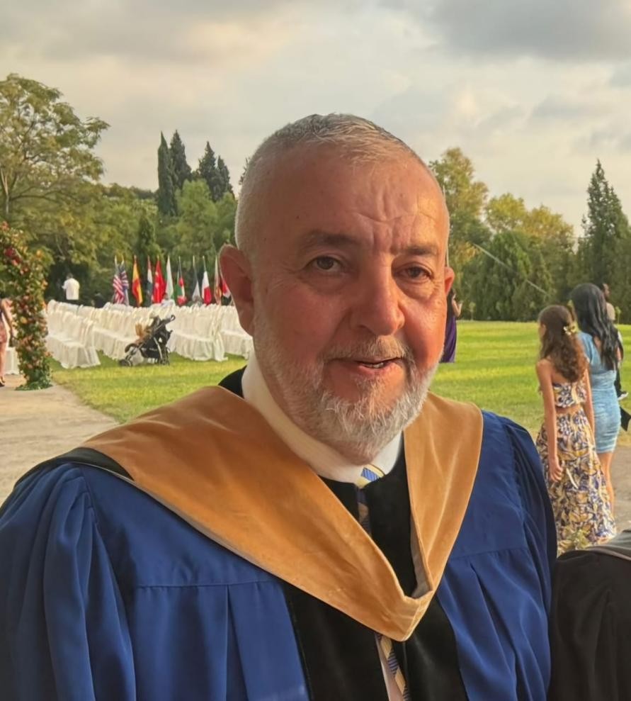 ͼΪ����������Ƽ���ѧ���̹���ѧԺԺ��Ƥ�������������ܷ��߹�ͼ