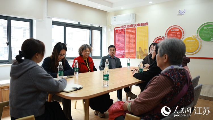 ������·�����������ڣ���������������ˮɼ���޼���������� ��Ң��