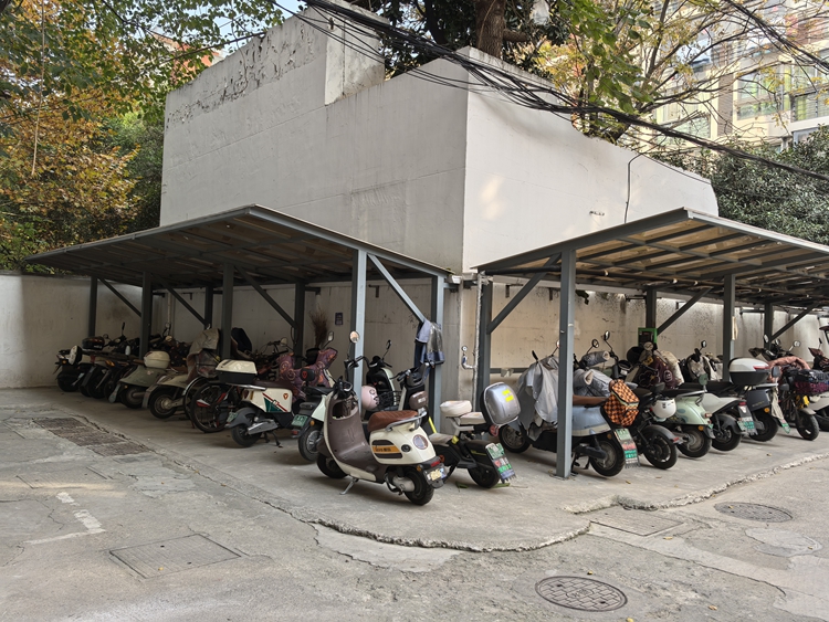 ���κ�Ľ���԰98-100��С�����½�������������糵�����ͣ�ŵþ����������ܷ��߹�ͼ